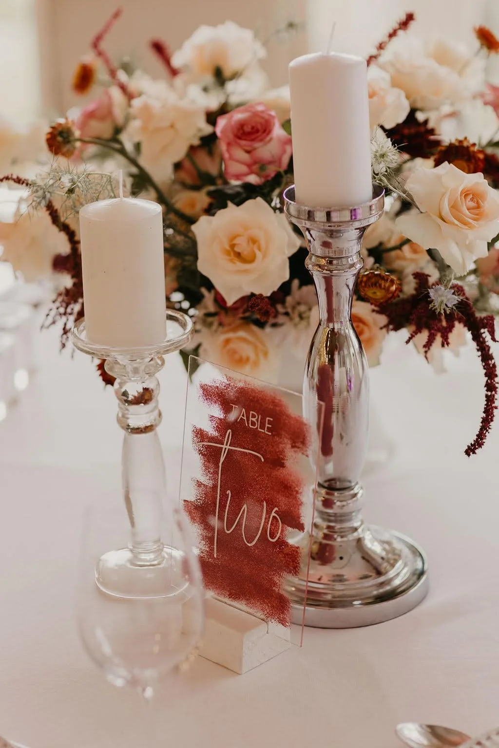 “Tropical Florals, Shells & Soft Palettes: Coastal Decor Goals”