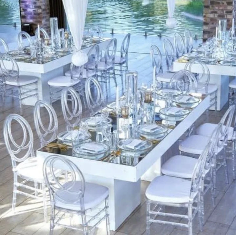 White Mirrored Table